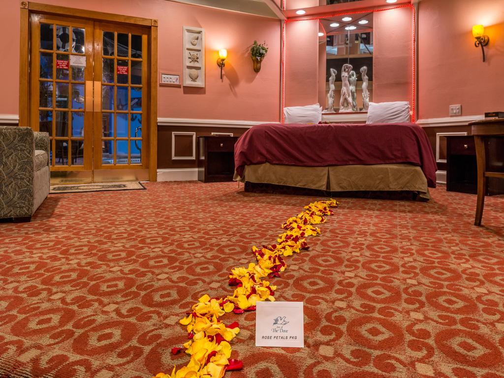 Inn Of The Dove Romantic Luxury & Business Suites Bensalem Buitenkant foto