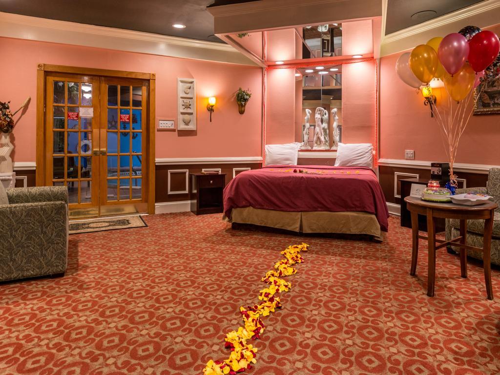 Inn Of The Dove Romantic Luxury & Business Suites Bensalem Buitenkant foto