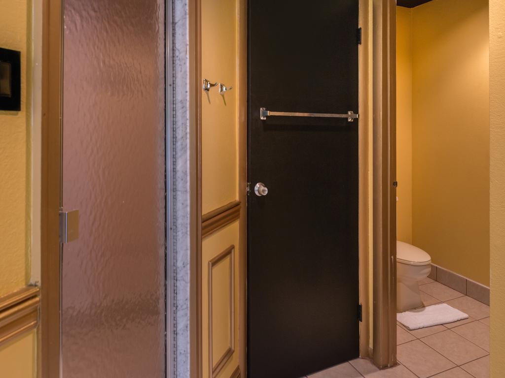 Inn Of The Dove Romantic Luxury & Business Suites Bensalem Buitenkant foto