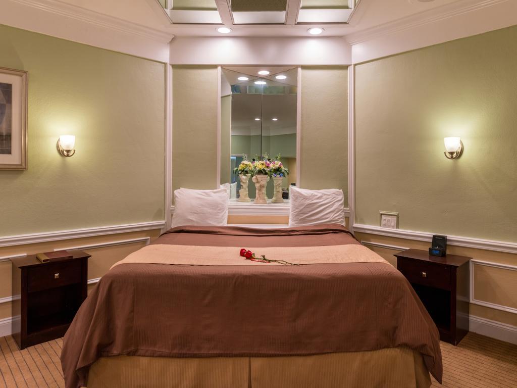 Inn Of The Dove Romantic Luxury & Business Suites Bensalem Buitenkant foto
