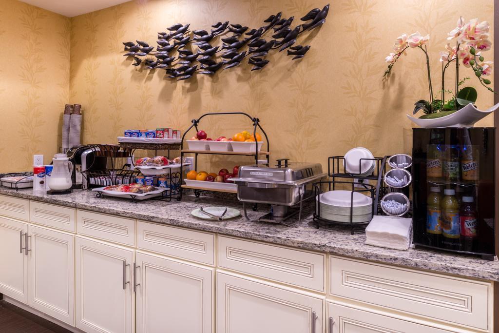 Inn Of The Dove Romantic Luxury & Business Suites Bensalem Buitenkant foto
