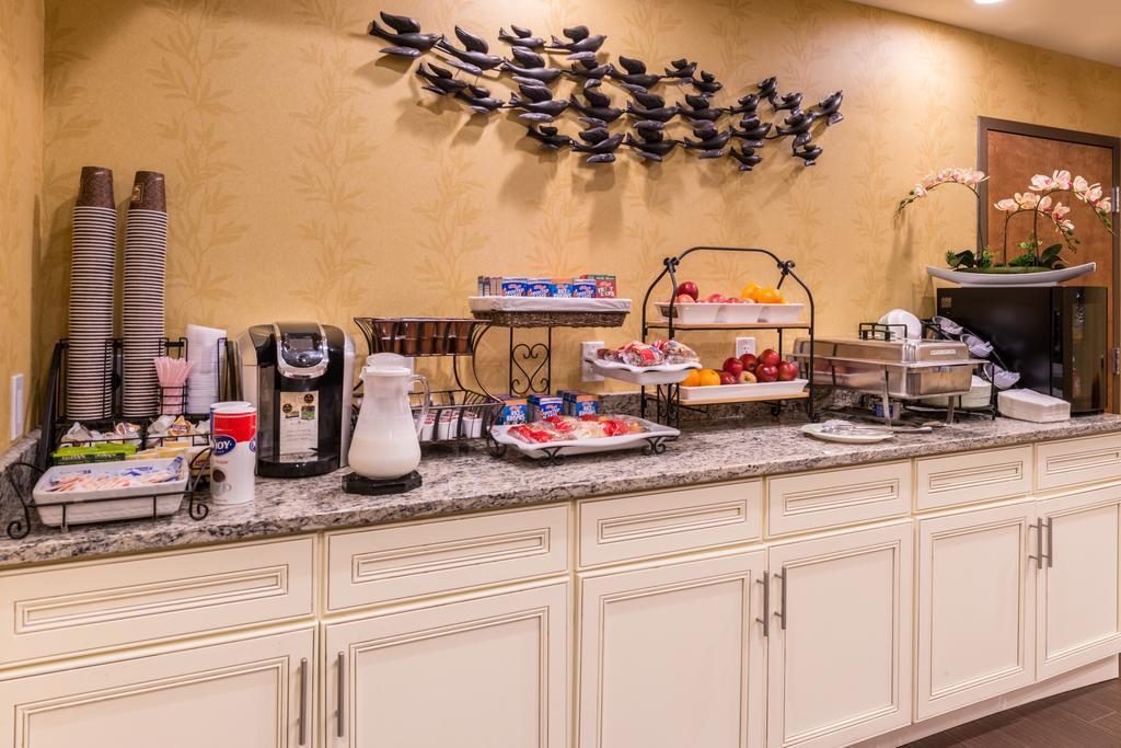 Inn Of The Dove Romantic Luxury & Business Suites Bensalem Buitenkant foto