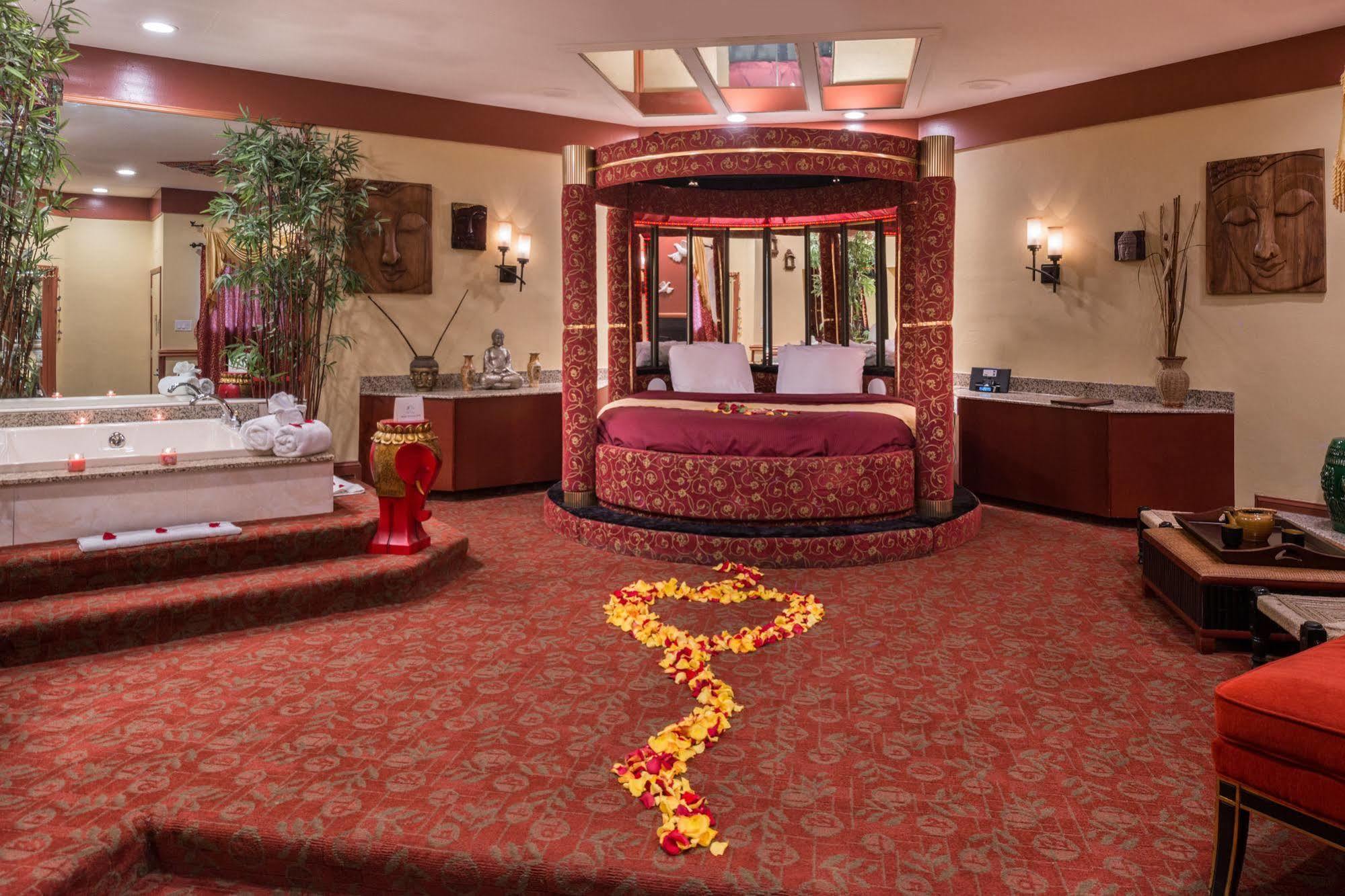 Inn Of The Dove Romantic Luxury & Business Suites Bensalem Buitenkant foto