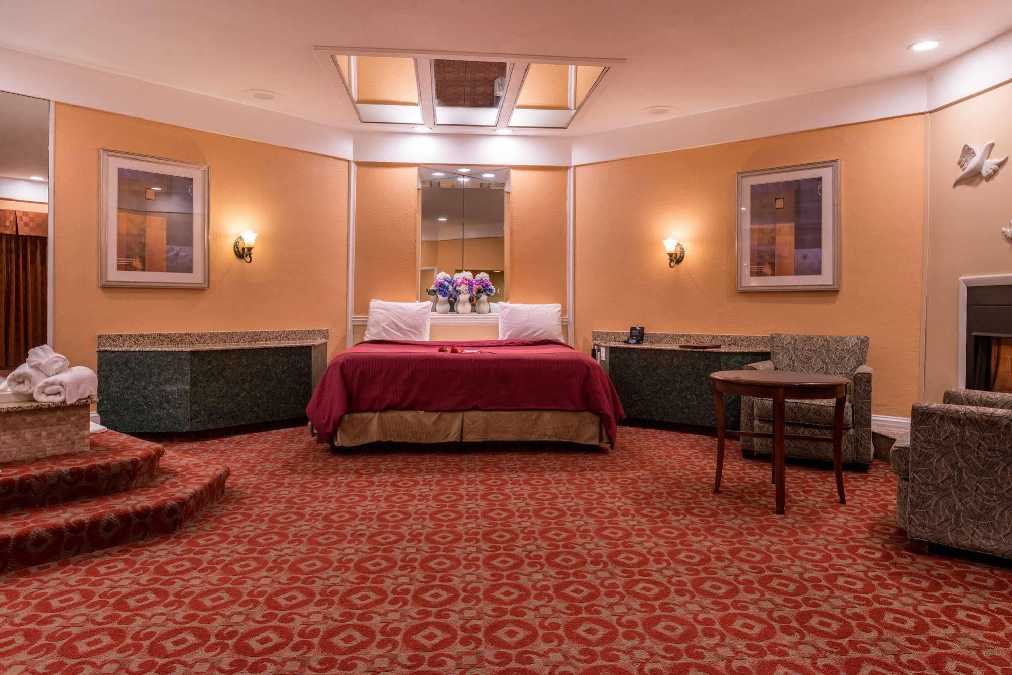 Inn Of The Dove Romantic Luxury & Business Suites Bensalem Buitenkant foto