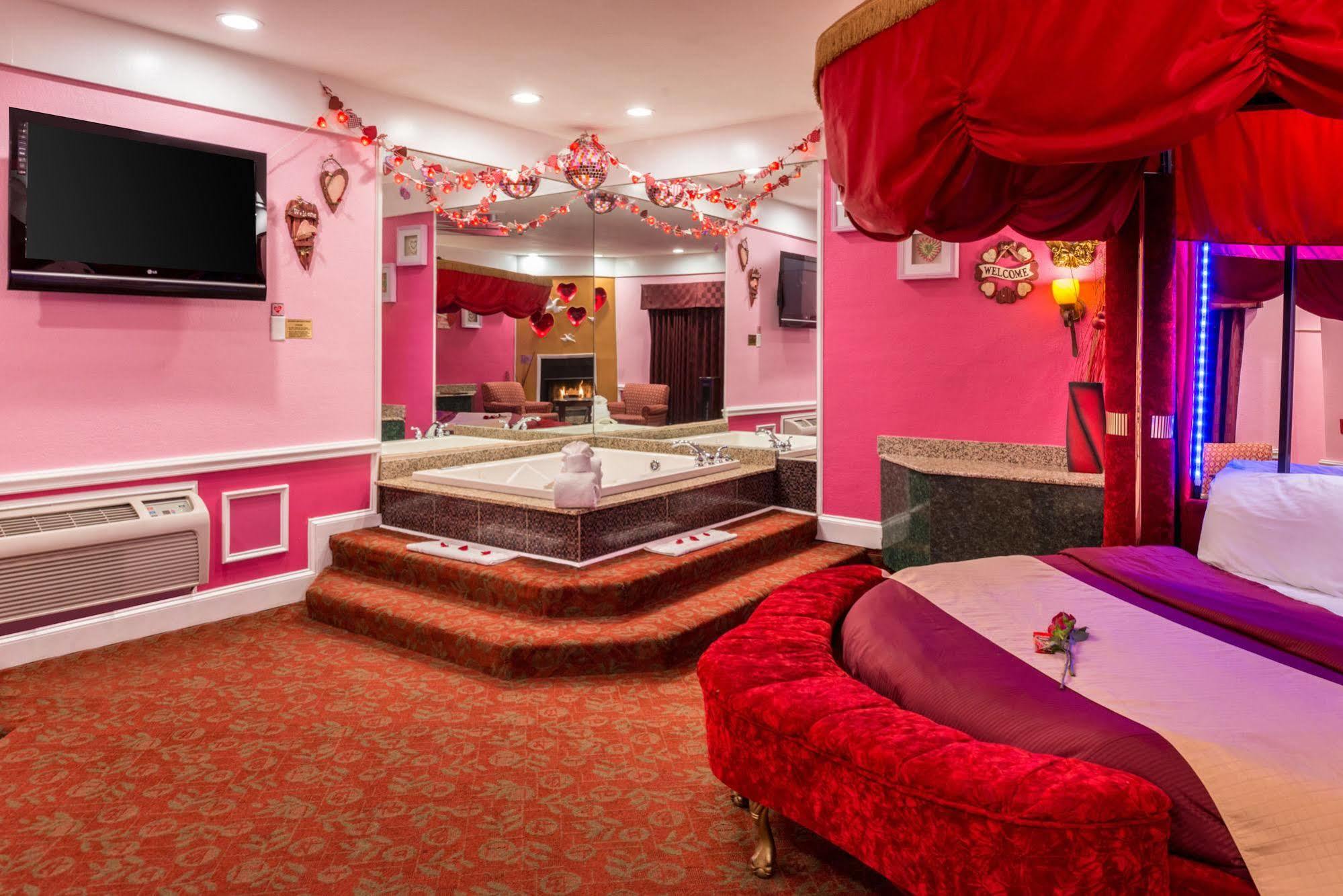 Inn Of The Dove Romantic Luxury & Business Suites Bensalem Buitenkant foto
