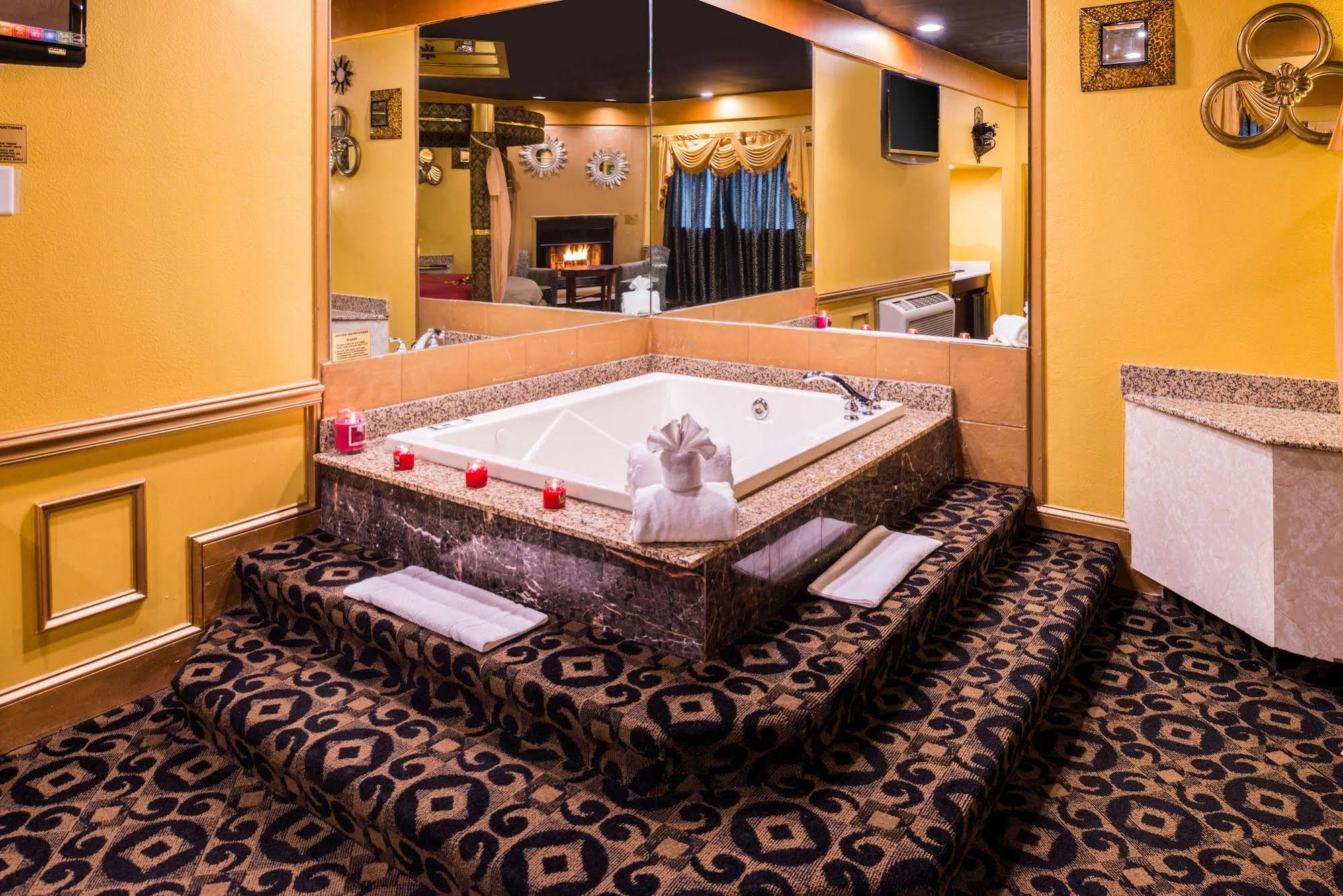 Inn Of The Dove Romantic Luxury & Business Suites Bensalem Buitenkant foto