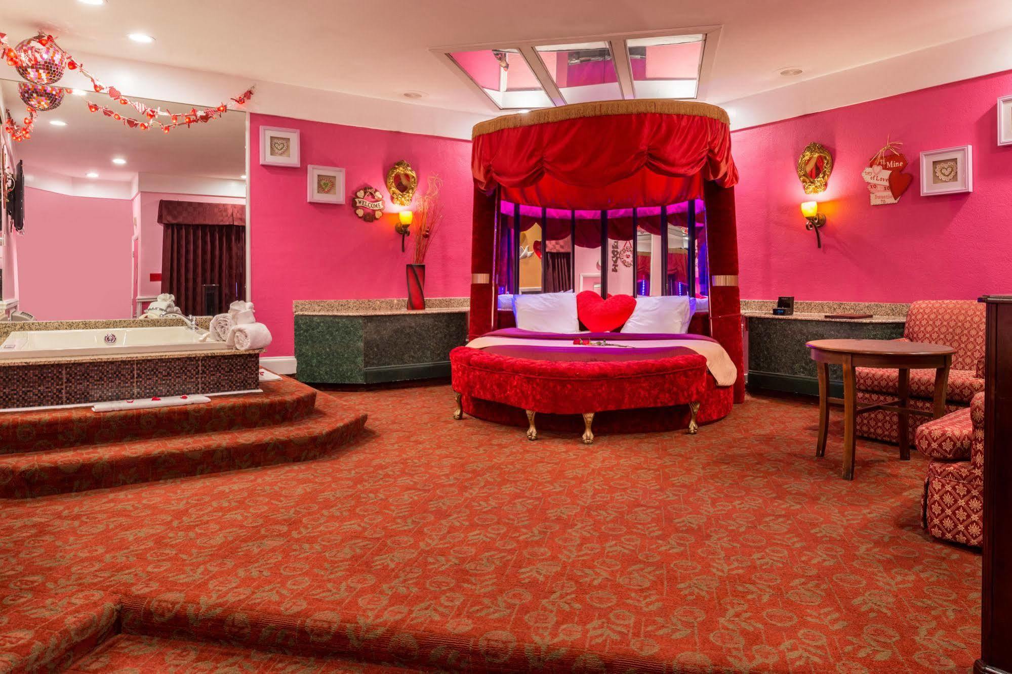 Inn Of The Dove Romantic Luxury & Business Suites Bensalem Buitenkant foto